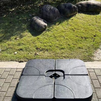 현대 디자인 50L x 50W x 7.5Hcm 물 또는 모래로 가득 찬 플라스틱 우산 기판